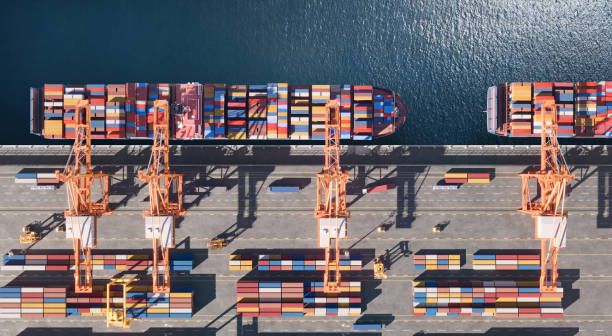 shipping freight forwarding.jpg